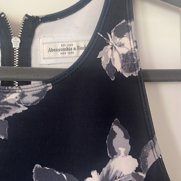 Abercrombie & Fitch Larissa Neoprene Skater Dress Medium - Picture 2 of 4